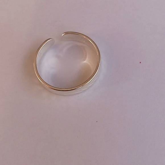 Adjustable ring - Picture 3 of 5